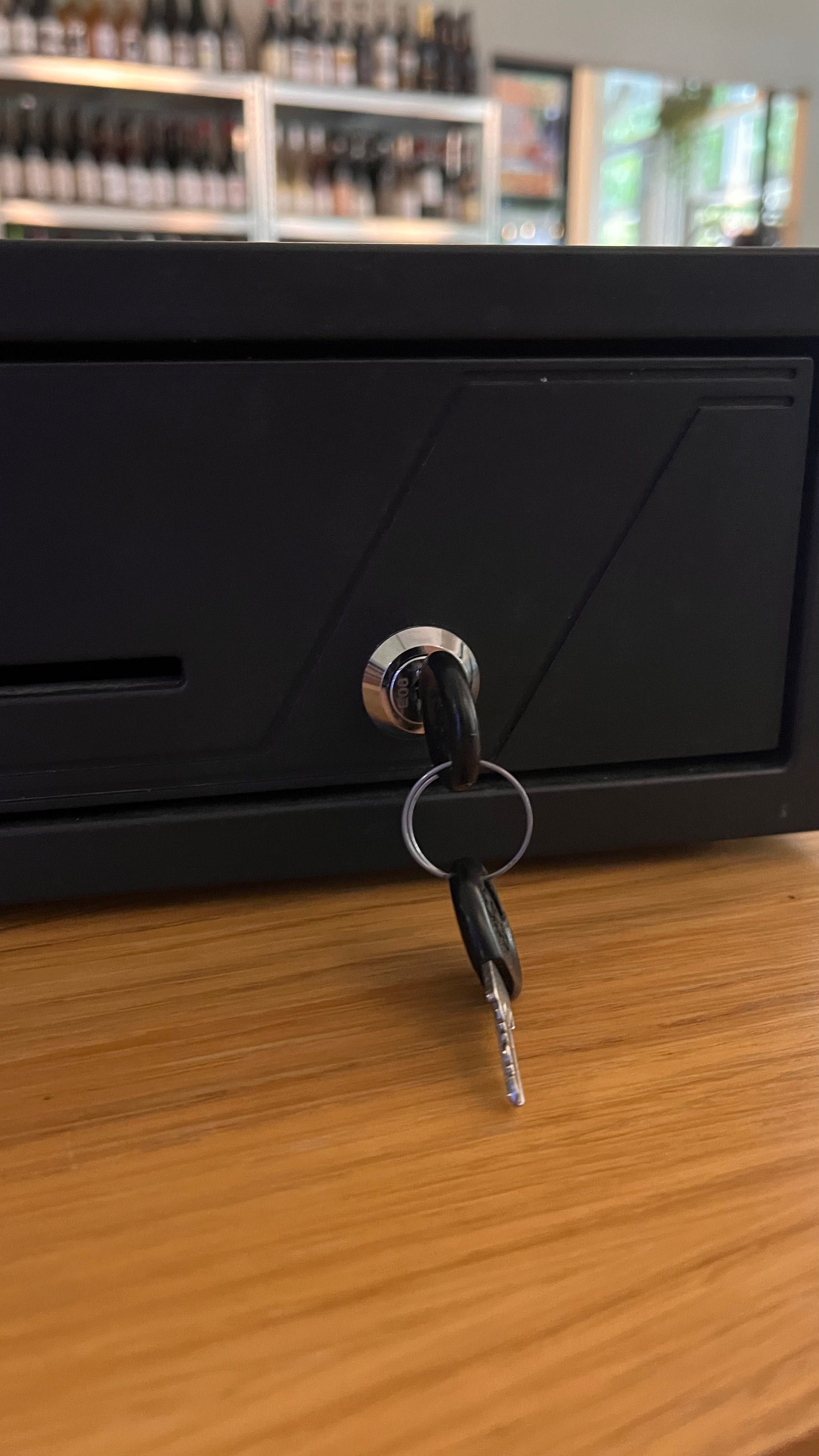 Szuflada kasowa Posnet SKL - stan bdb, komplet (kabel i kluczyk)