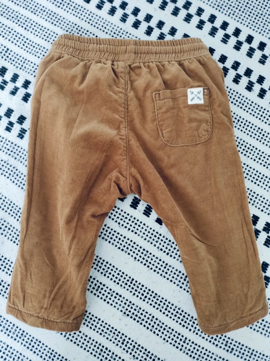 Spodnie H&M ucieplane welwet brązowe dziecięce rozmiar 68
