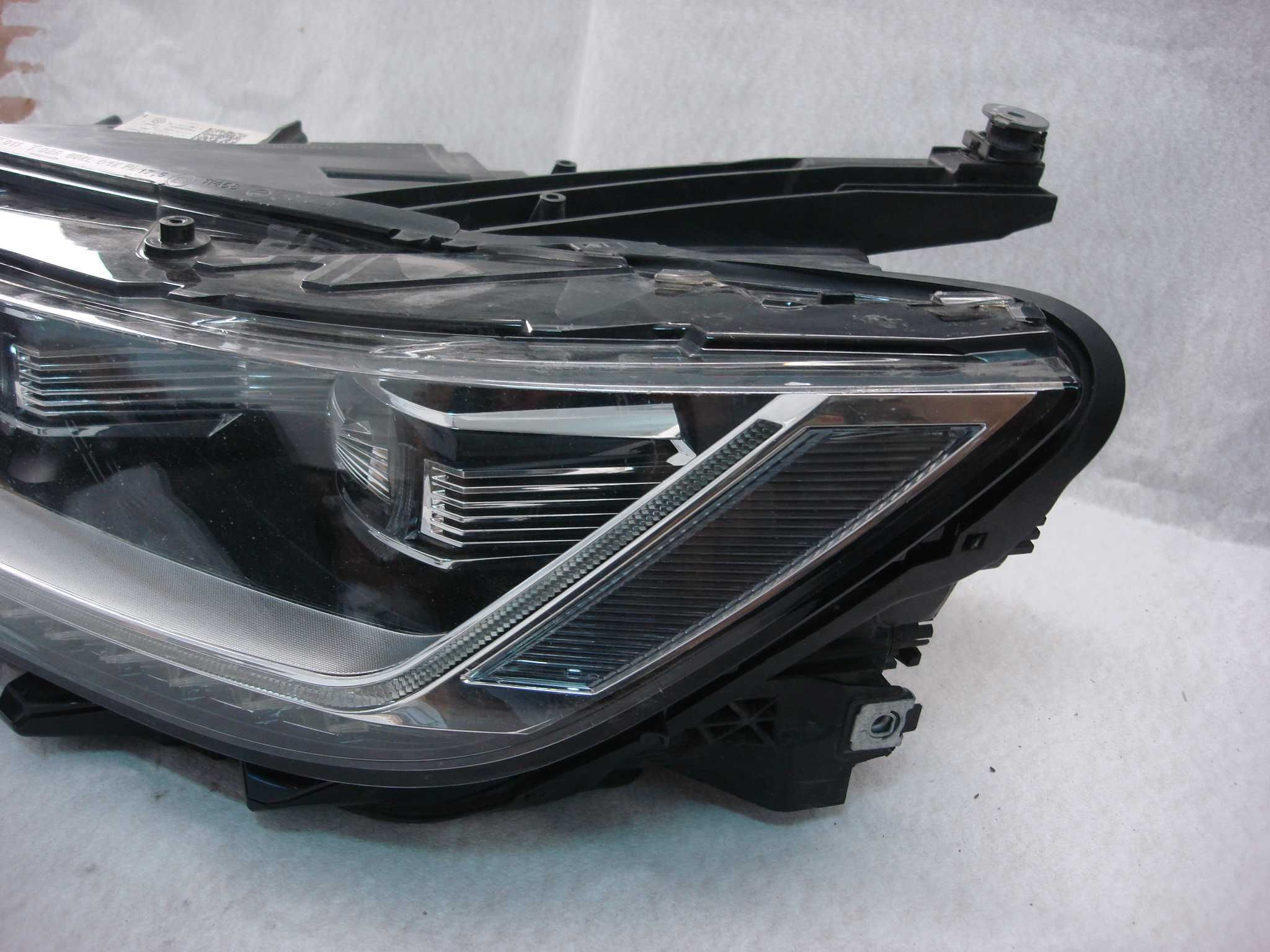 Reflektor przedni lewy PASSAT B8 EU FULL LED