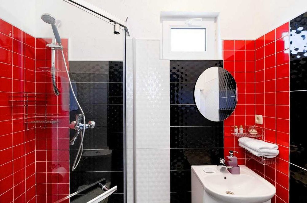 Коттедж 16 ст.Фонтана/Золотой берег. Евроремонт. Коммунальные в цене.