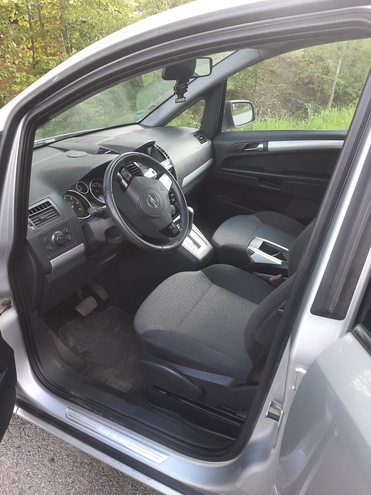 Opel Zafira Automat 1.9 cdti