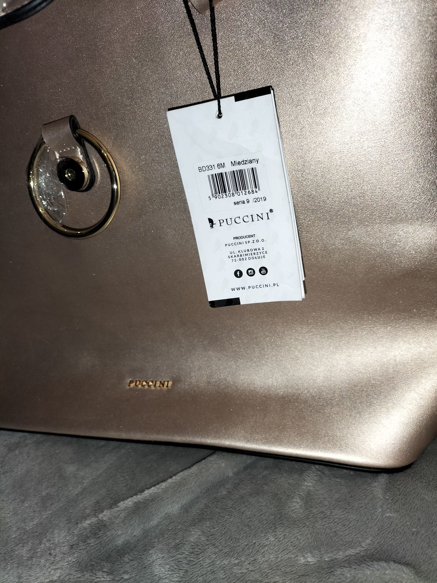 Nowa złota torebka Puccini mieści A4 z metką