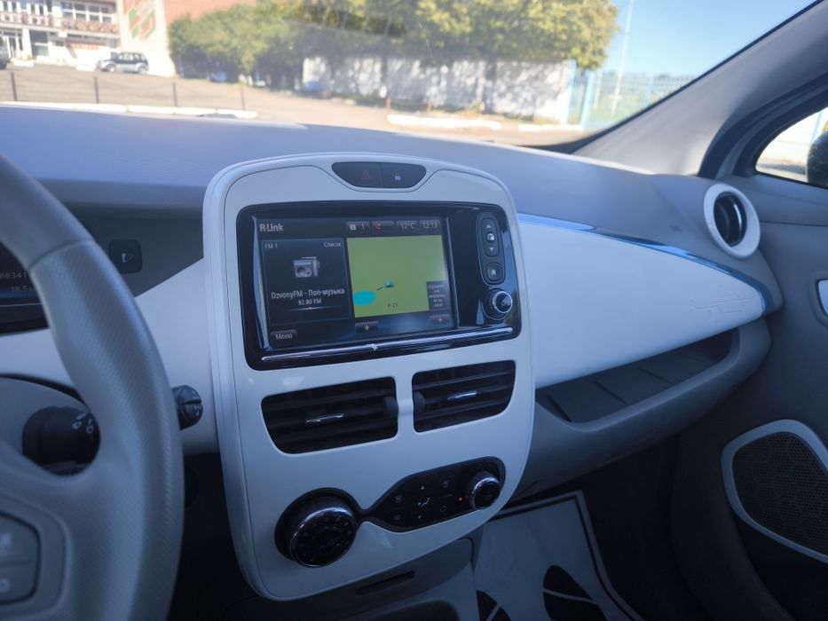RENAULT Zoe 2013