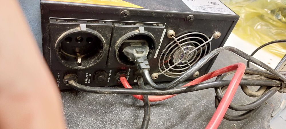 Zasilacz awaryjny UPS 400W z akumulatorem GLP 40-12