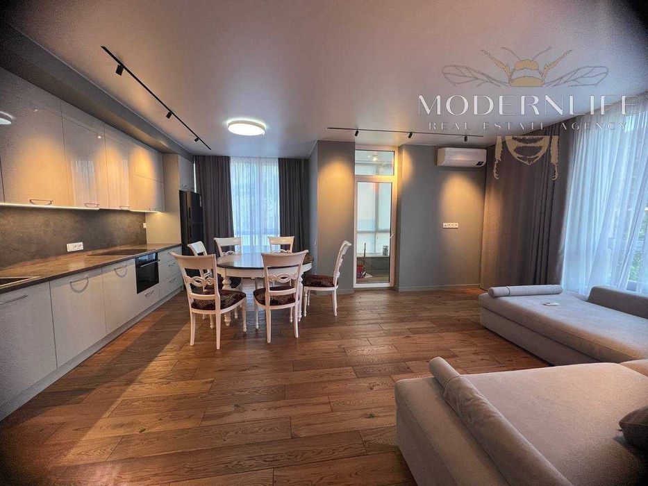 Файна Таун Продаж 3  кімнатної квартири