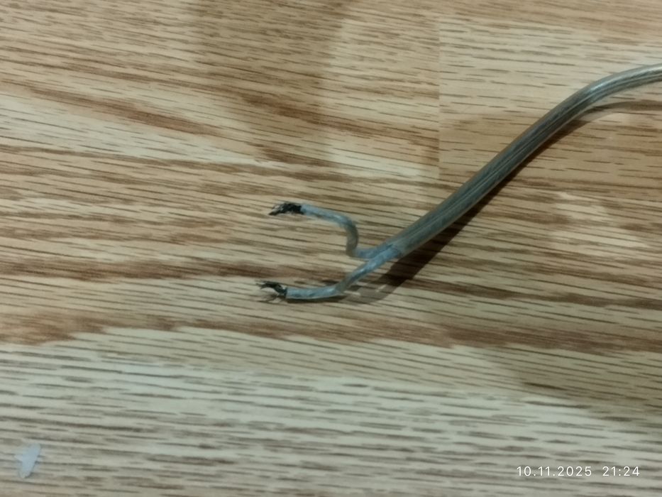 Lampa z kształtek hydraulicznych