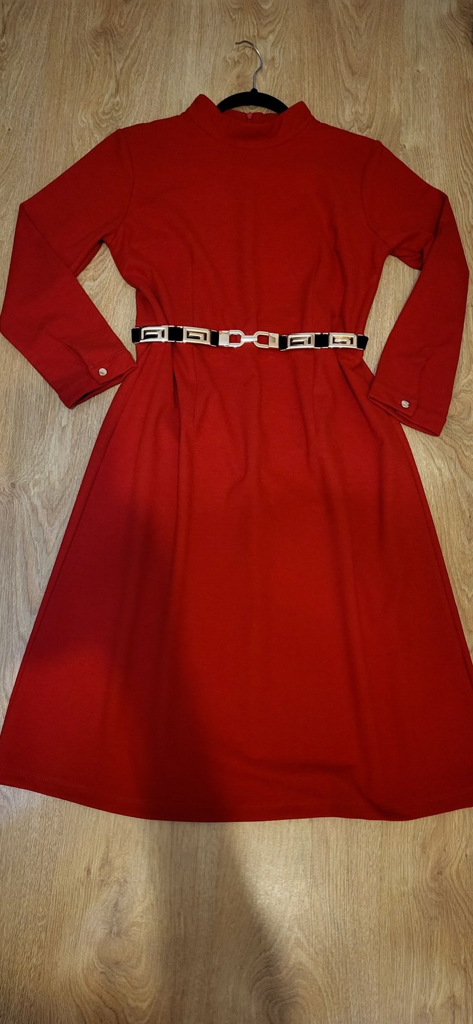 Sukienka midi czerwona M/L