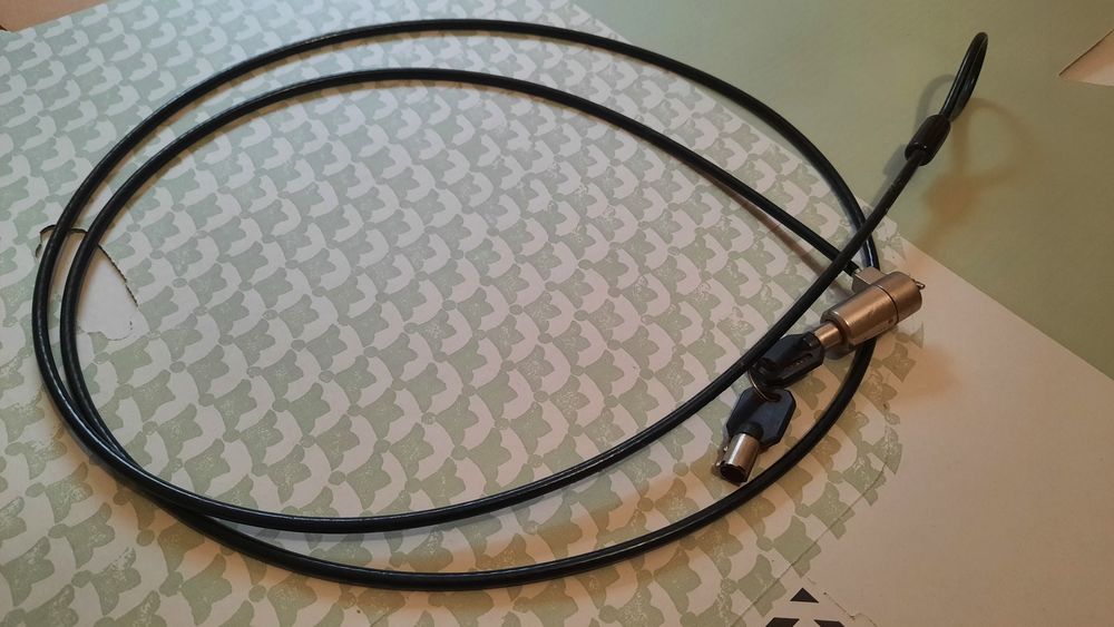 Linka zabezpieczajaca lock do laptopów stalowa 2 kluczyki