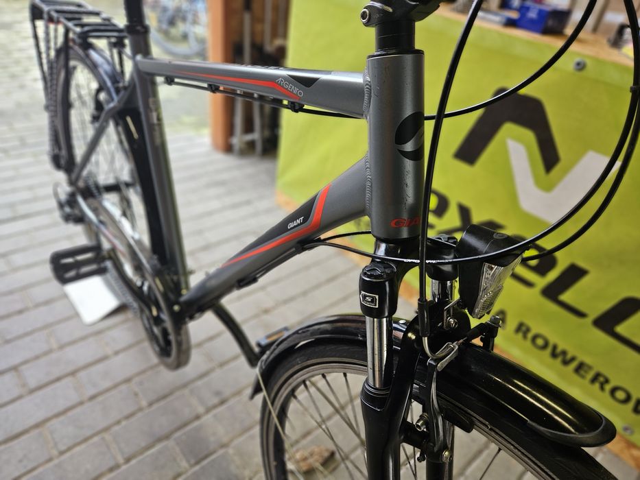 GIANT ARGENTO używany rower holenderski męski trekking