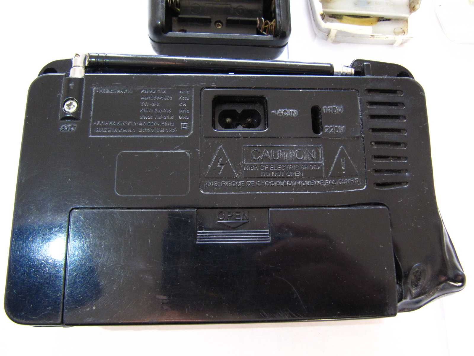 Три багатодіапазонних радіо Golon RX-A08AC, JSBO JB201, Supra ST-114