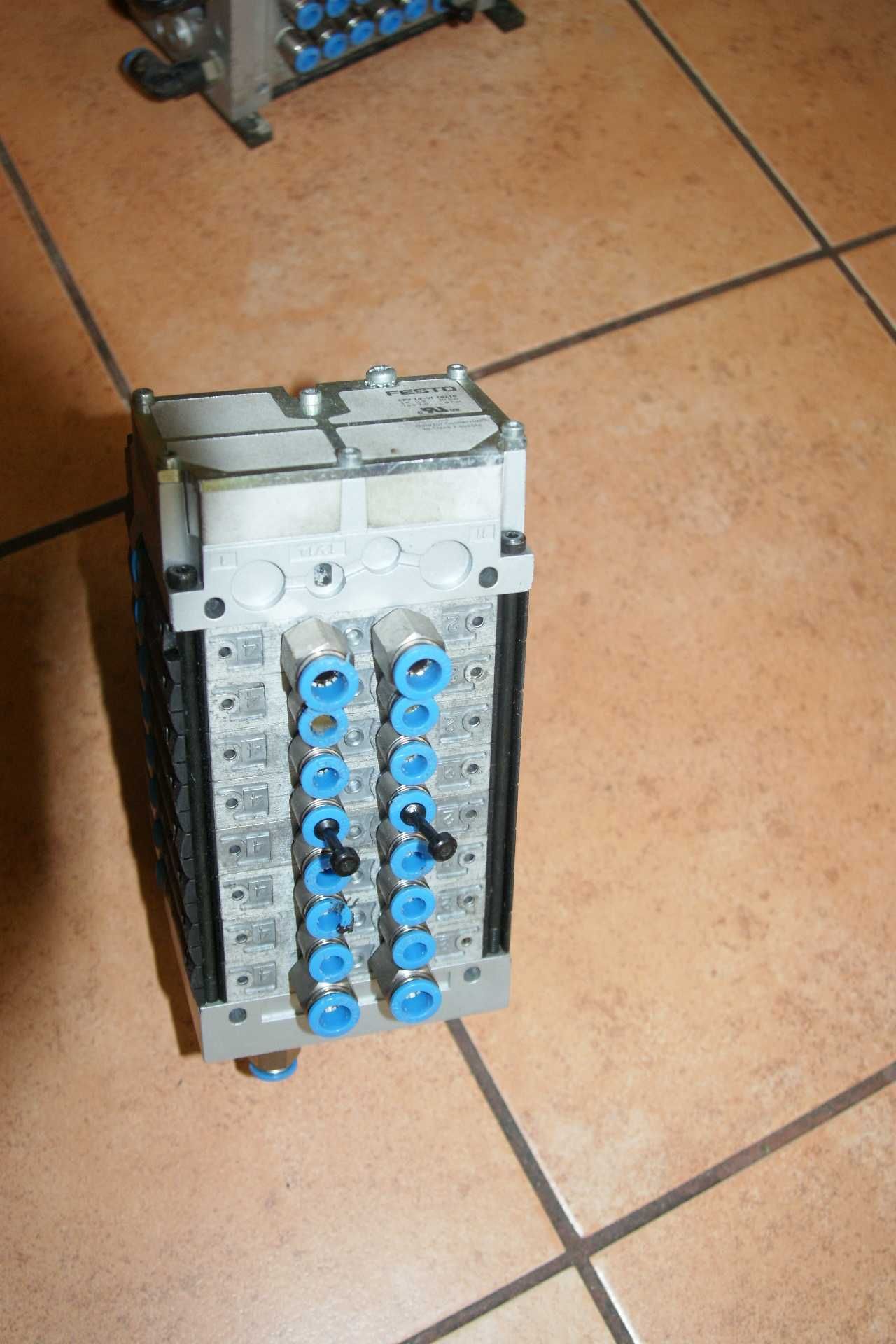 Używana wyspa zaworowa Festo CPV14-GE-ASI-8E8A-Z