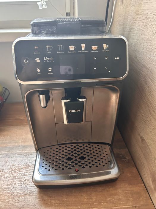 ekspres do kawy Philips LatteGo 5400