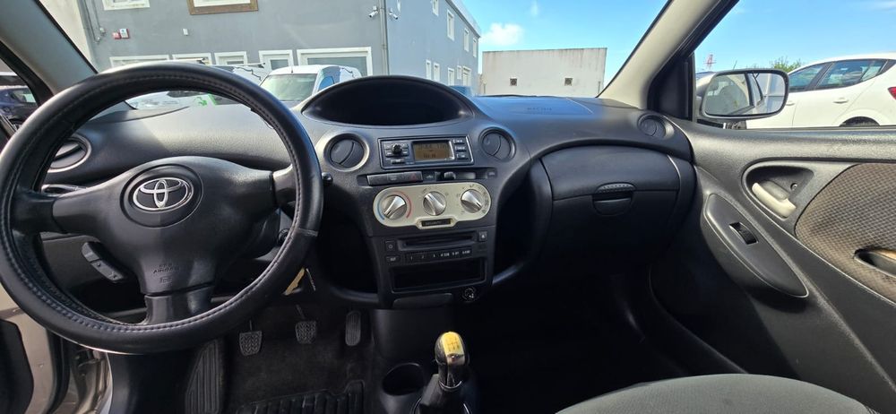 Toyota Yaris - único dono!