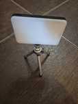 Lampa LED na statywie

Lampa LED na statywie