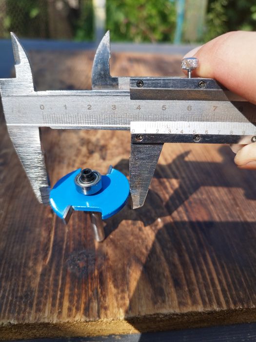 Кромкова фреза для ручного фрезера