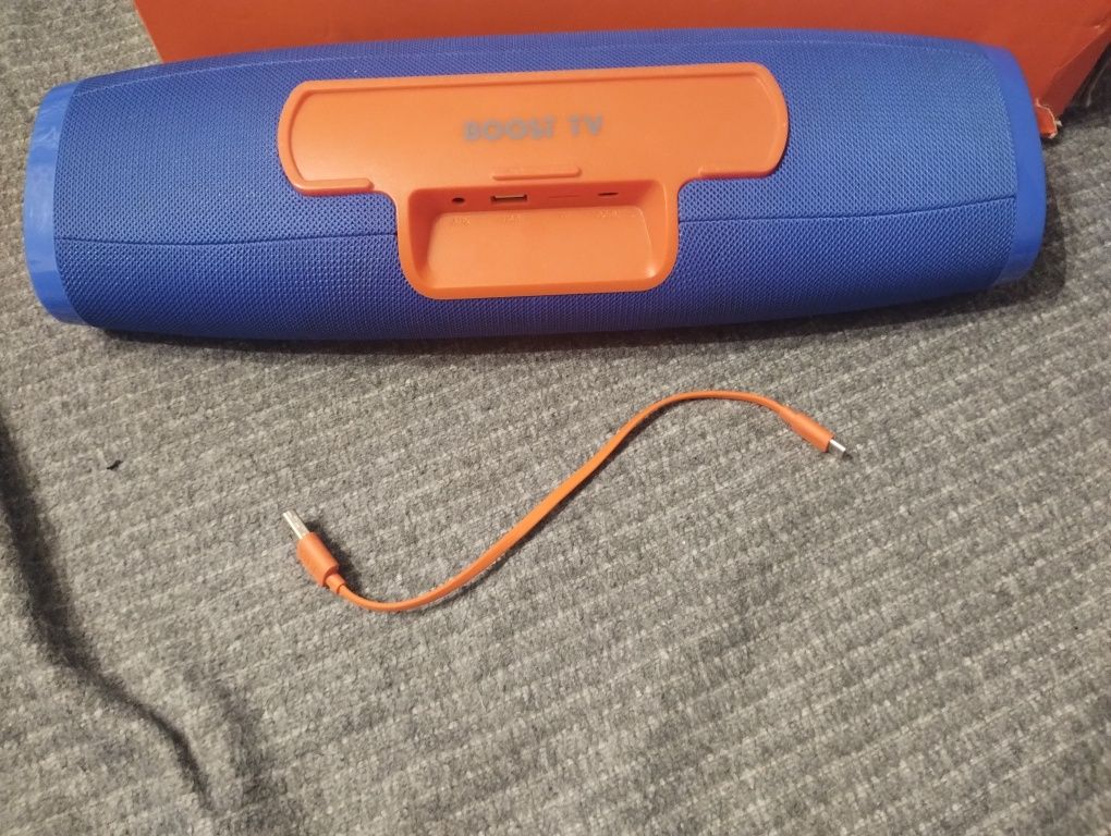 Głośnik JBL boost tv niebieski opis