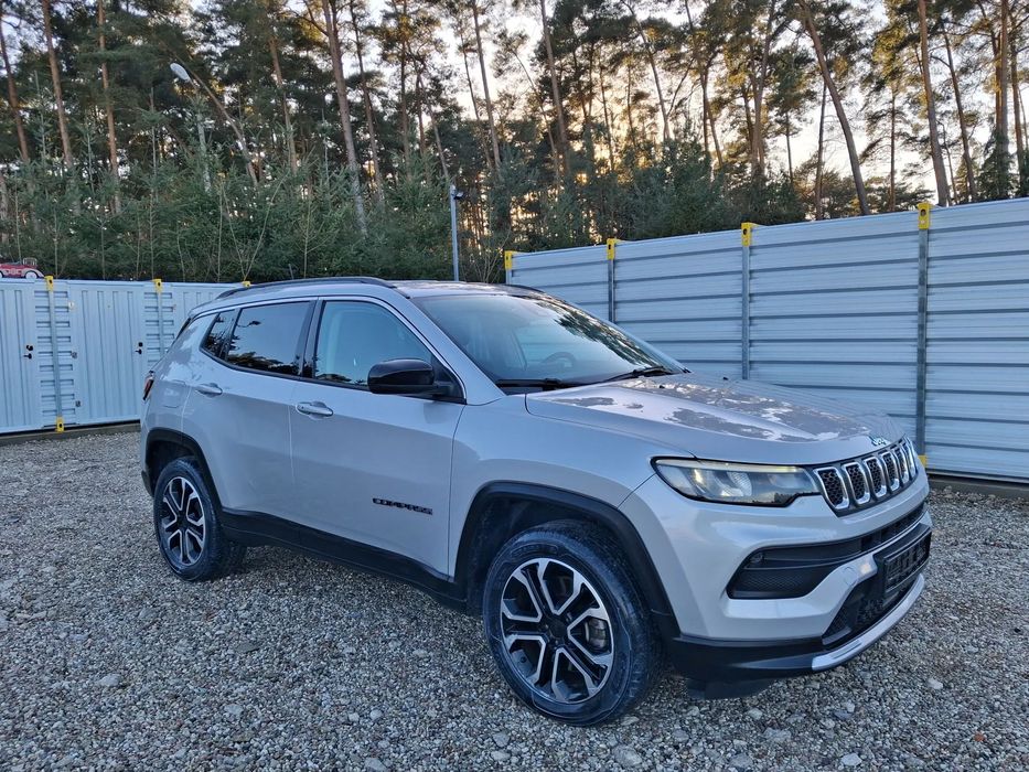 Jeep Compass BEZWYPADKOWY * SERWISIWANY * tylko 107000km * 4x4  benzyna + plug in