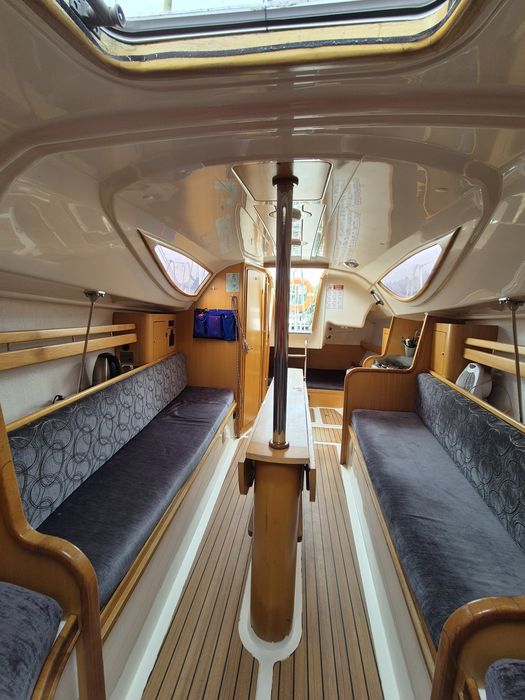 Jacht żaglowy Maxus 28
