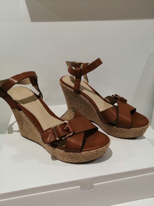 Sandálias de senhora n. 39