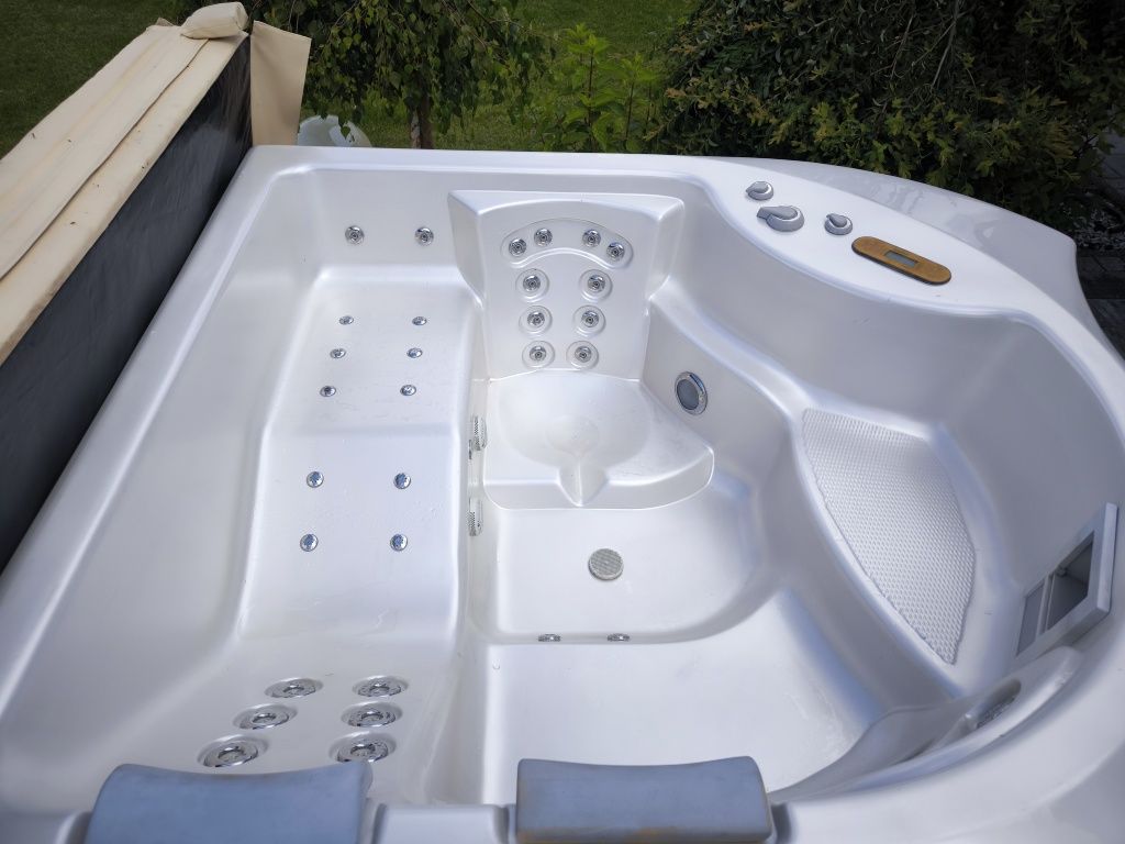 Jacuzzi zewnętrzne