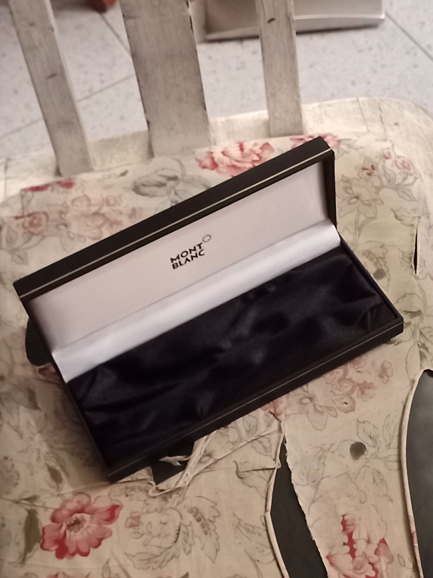 Caixa ou estojo para caneta MONTBLANC