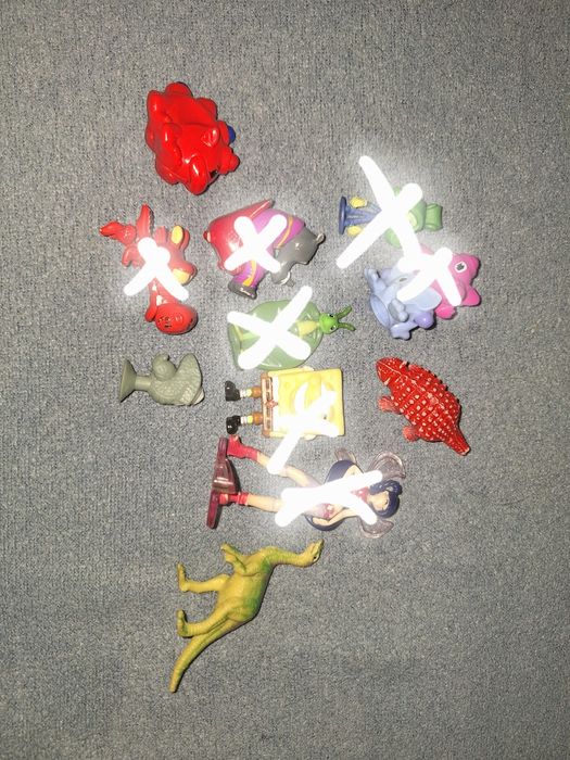 Продам фігурки kinder