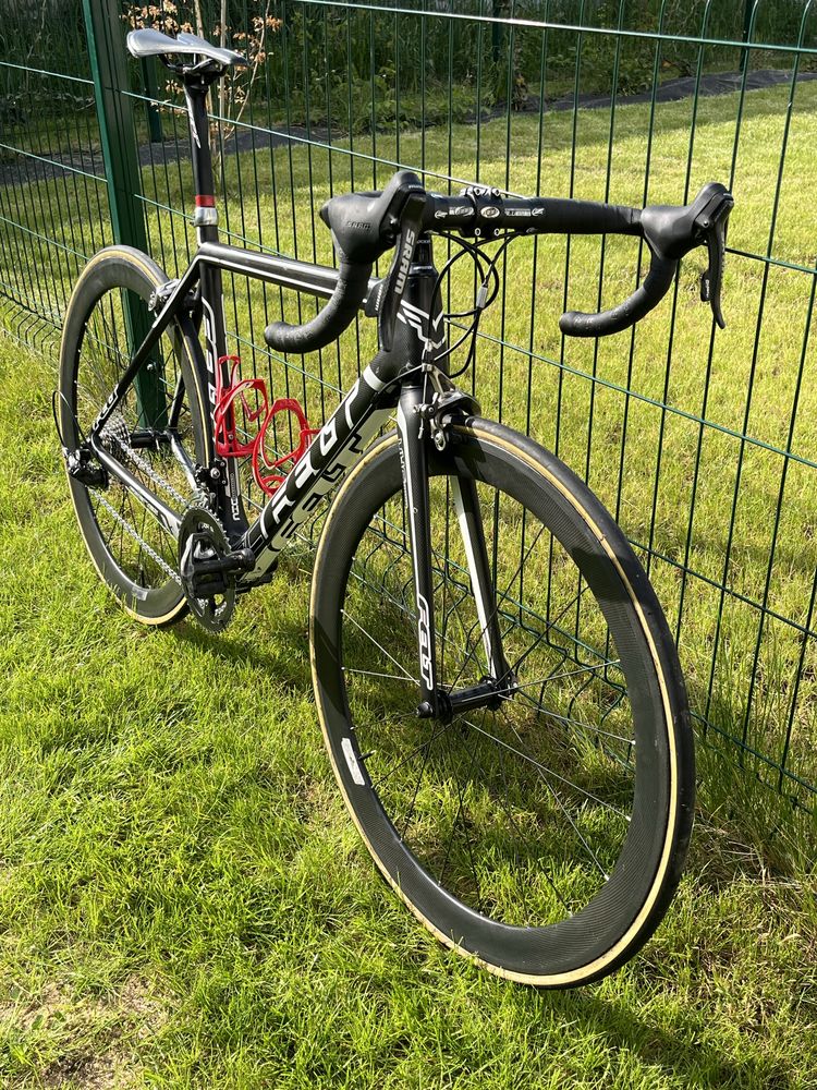 Szosa FELT FC 54” 6,8 kg SRAM RIVAL carbon