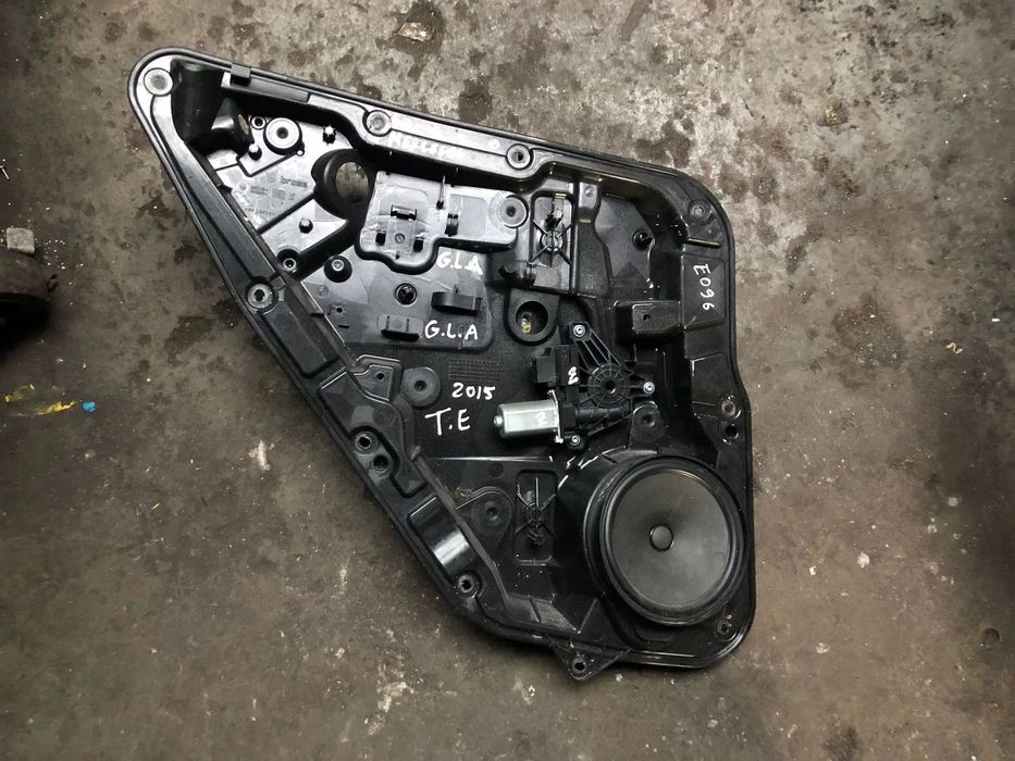 MERCEDES GLA ELEVADOR TRAS ESQUERDO - E096