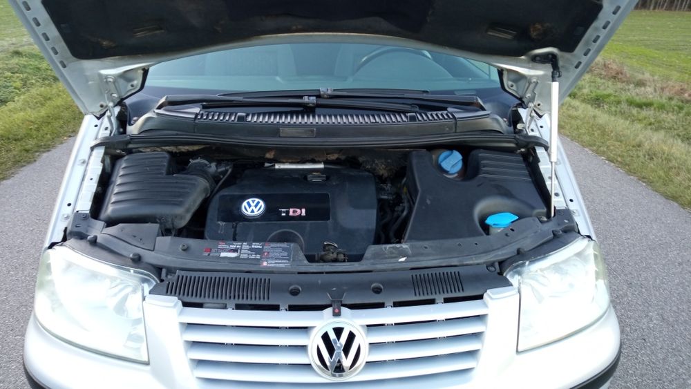VW Sharan 1.9 TDI Stan tech.i wizualny bardzo dobry i zadbany .