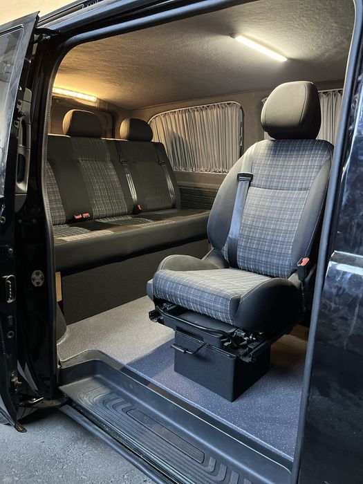 Обшивка салонов микроавтобусов Перетяжка сидений Переобурудование