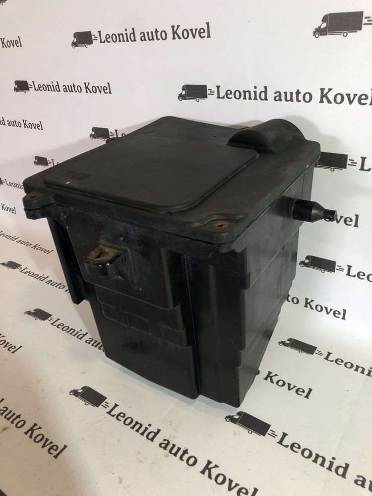 Короб, корпус для запобіжників під капот Renault Master 3, Opel Movano