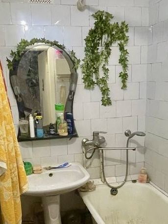 4-кімн. квартира на Шуменському, 3/9, цегляний будинок, 72 м2