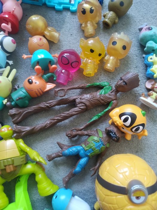 Лот детских игрушек