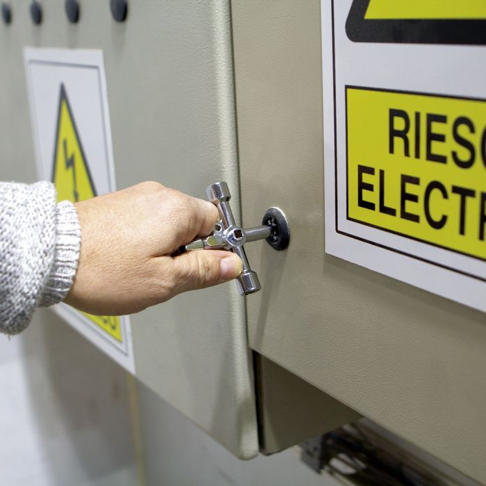 Chave Cruz 4 em 1 Triangular / Quadrada Contador Gás e Água e Elevador