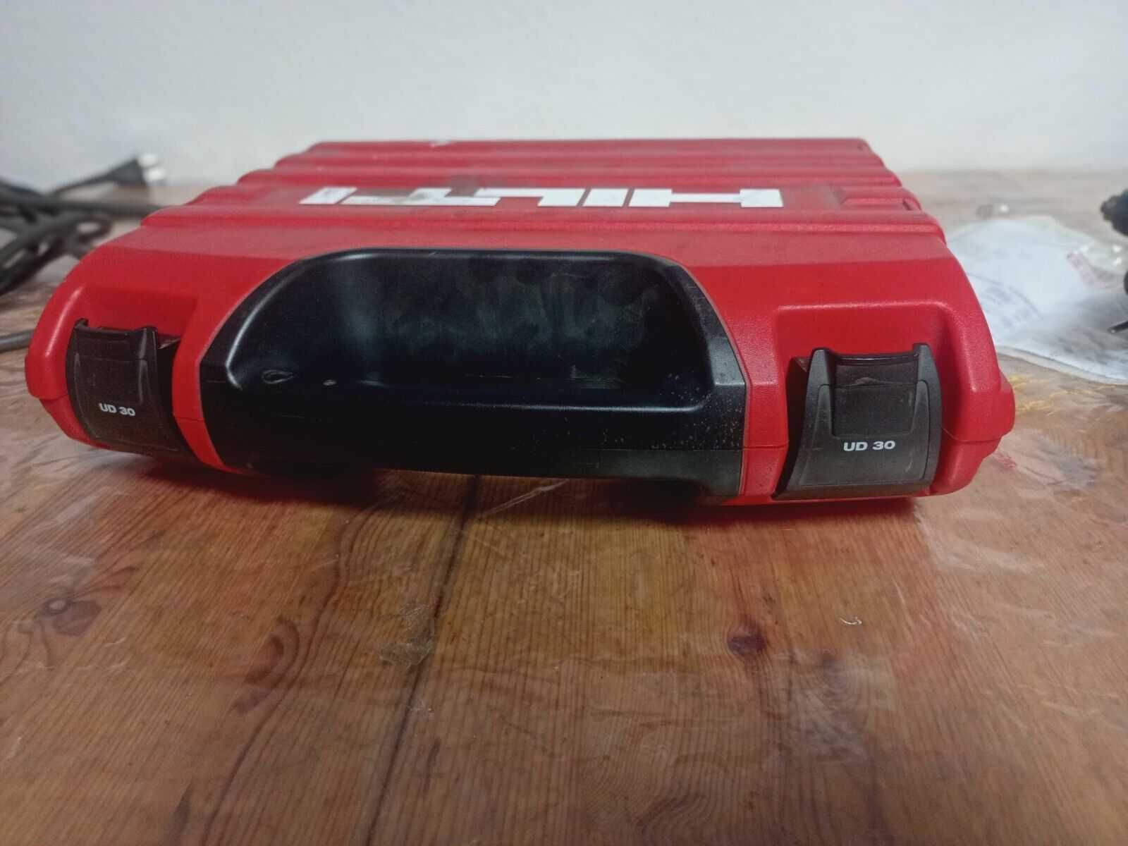 Berbequim de furar ferro UD30 HILTI - Como novo