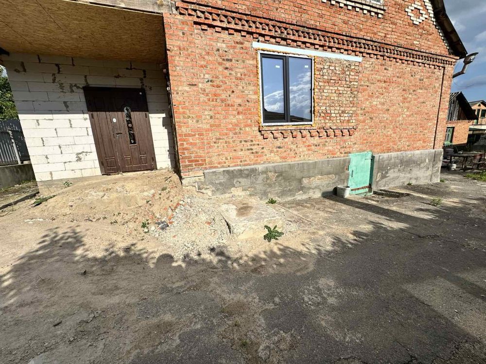Продам чистовий будинок, старе місто, з плиткою