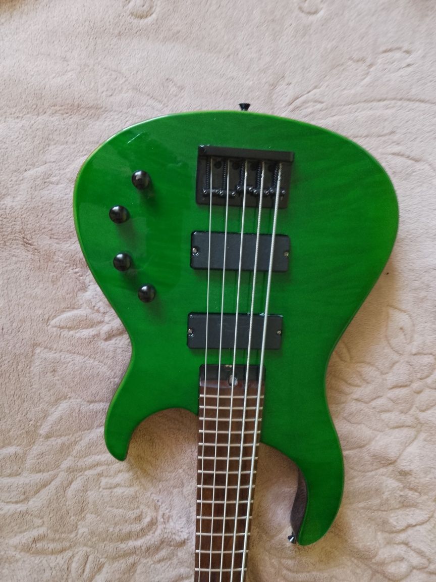 Gitara basowa Modulus Quantum 5 kopia