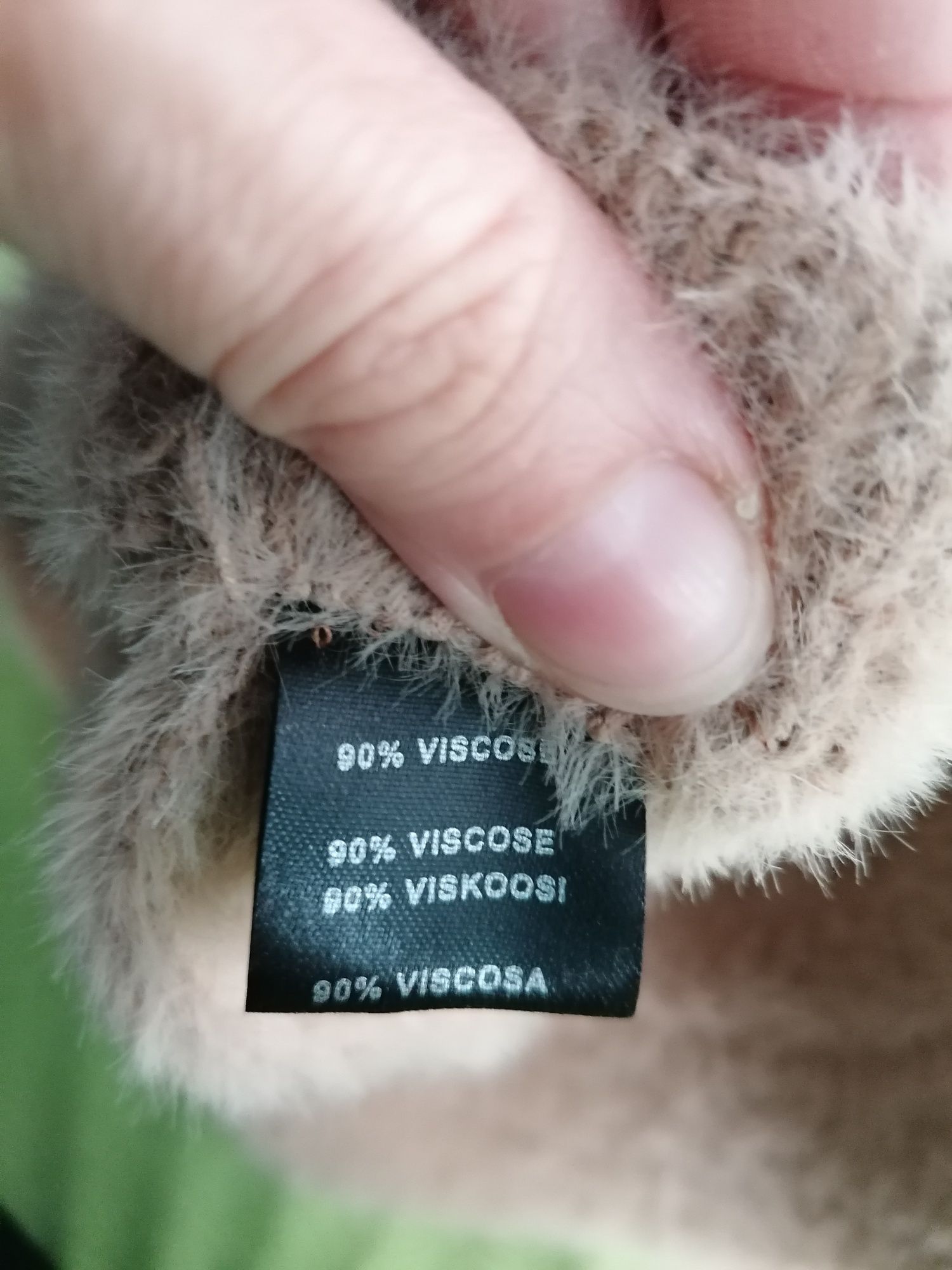 Czapka damska beżowa alpaka z daszkiem
