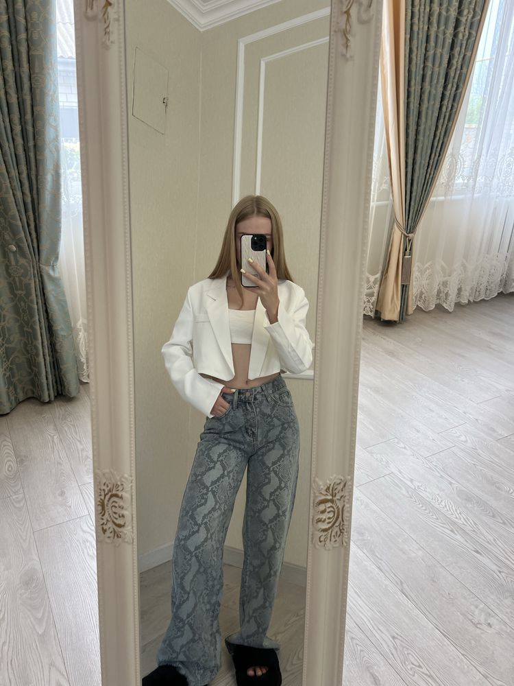 джинси zara зміїний принт