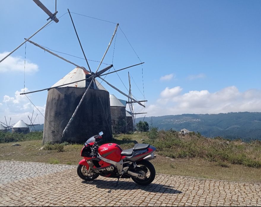 Suzuki SRAD 600- como nova