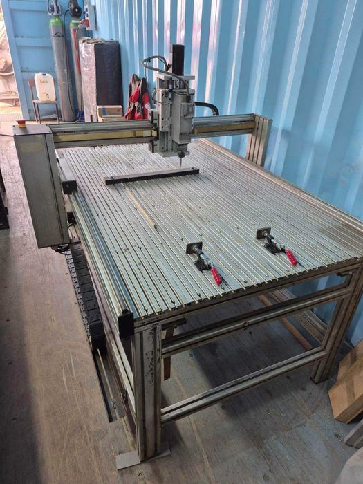 Frezarka CNC
15 000 PLN