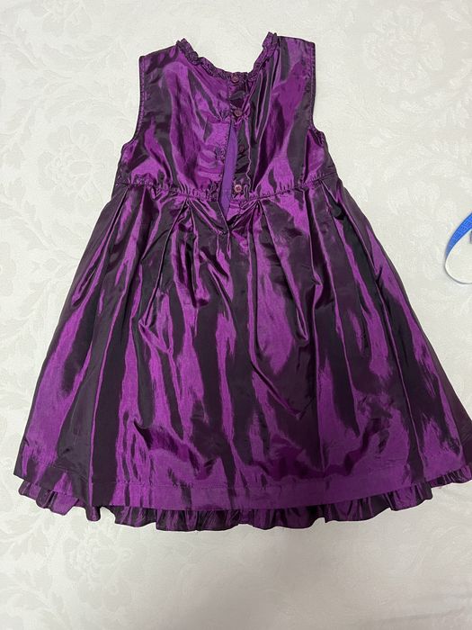 Сукня на дівчинку святкова