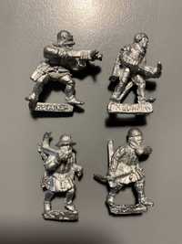 Warhammer Fantasy Battle: Bretonnia, Men At Arms x 4, kusznicy