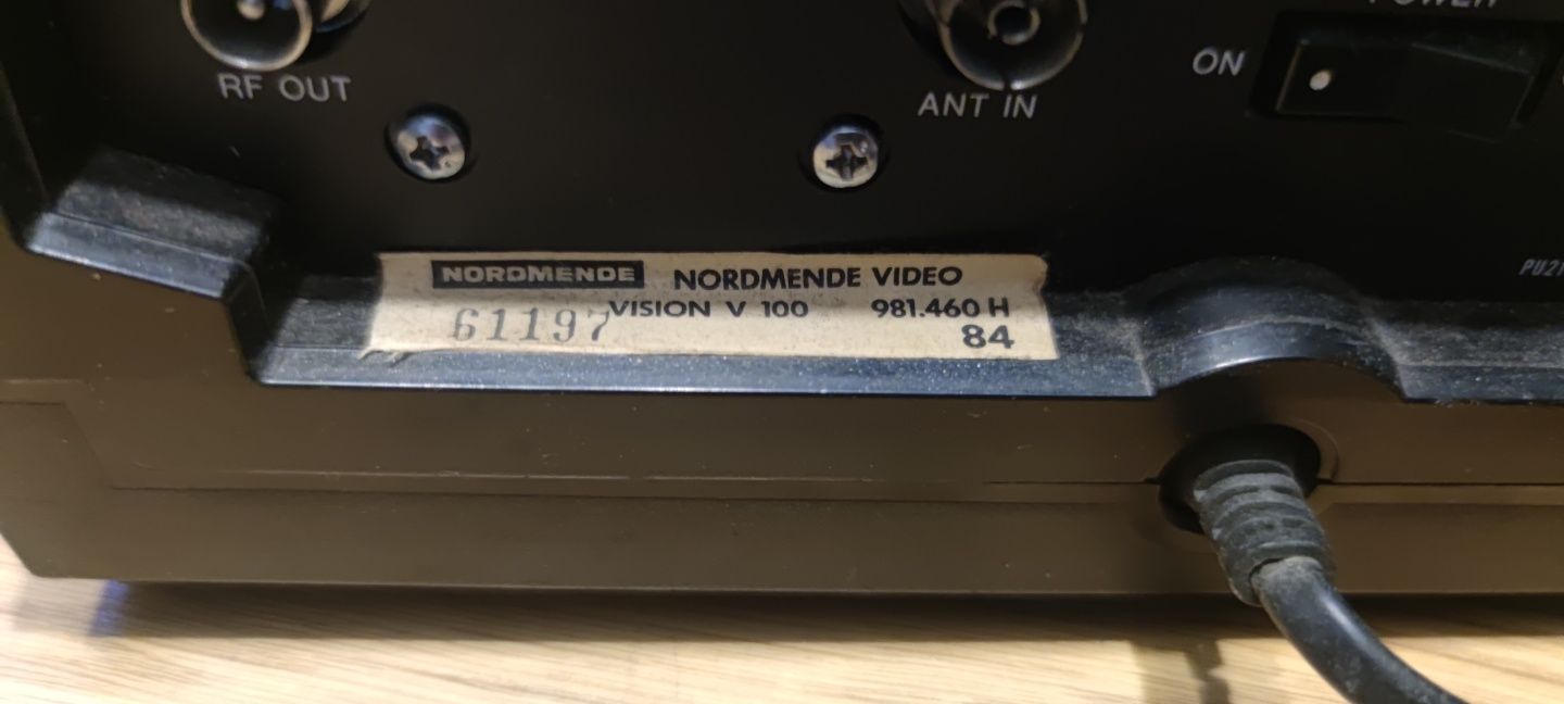 Magnetowid Nordmende Video V100