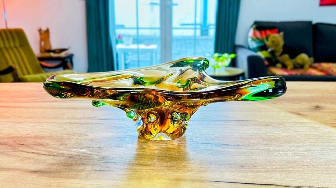 Patera „Niagara” Františka Zemka dla Mstišov Glass Union czeskie szkło