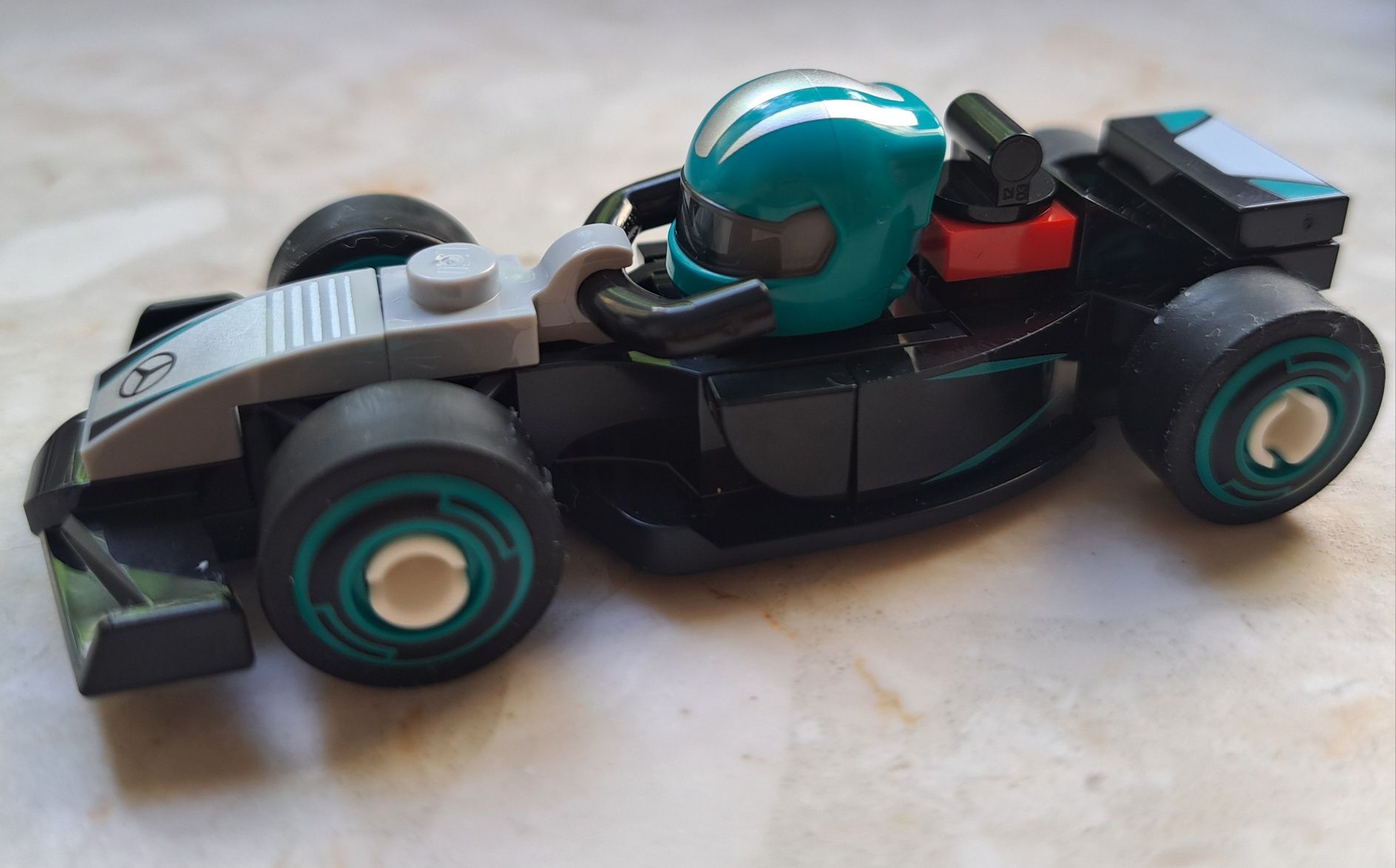 Lego 71049 minifigures formuła 1