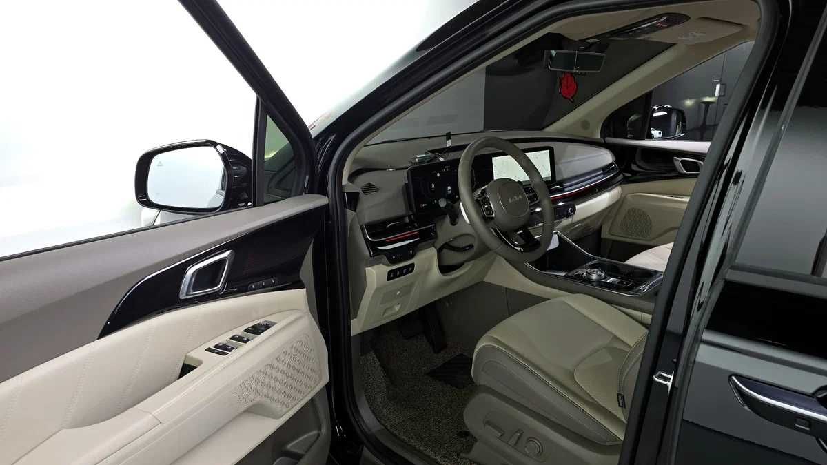 2025 Kia Carnival можно з ПДВ