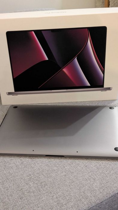 MacBook Pro 16" — i9 / 32GB / 1TB / Radeon Pro 5500M — Como Novo