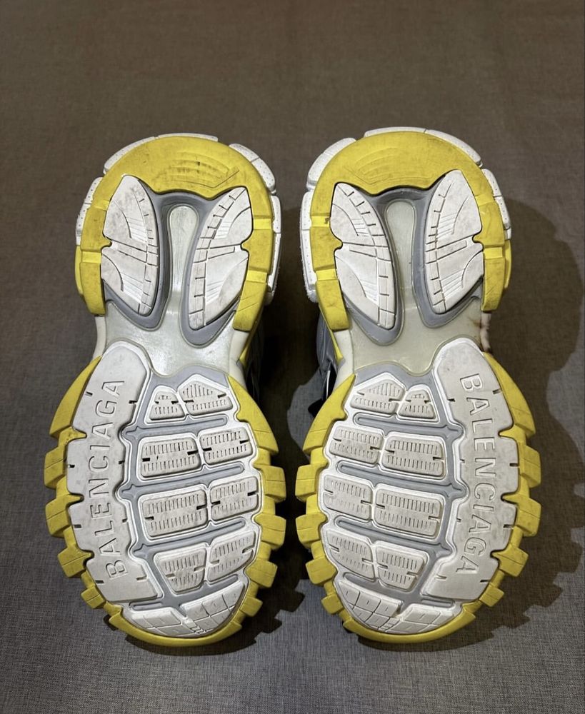 Balenciaga track 2