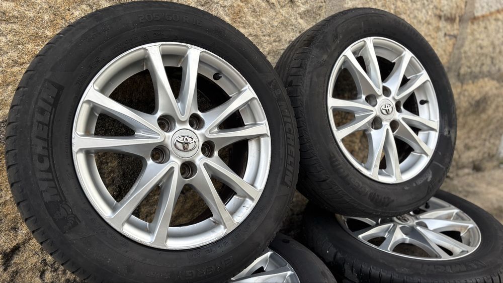 4 jantes 16’ Toyota (originais)
